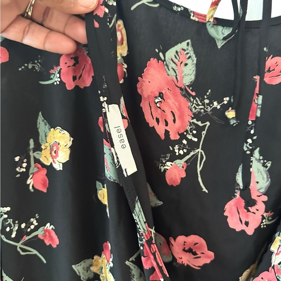 Easel Floral romper (shorts) - Picture 3 of 6